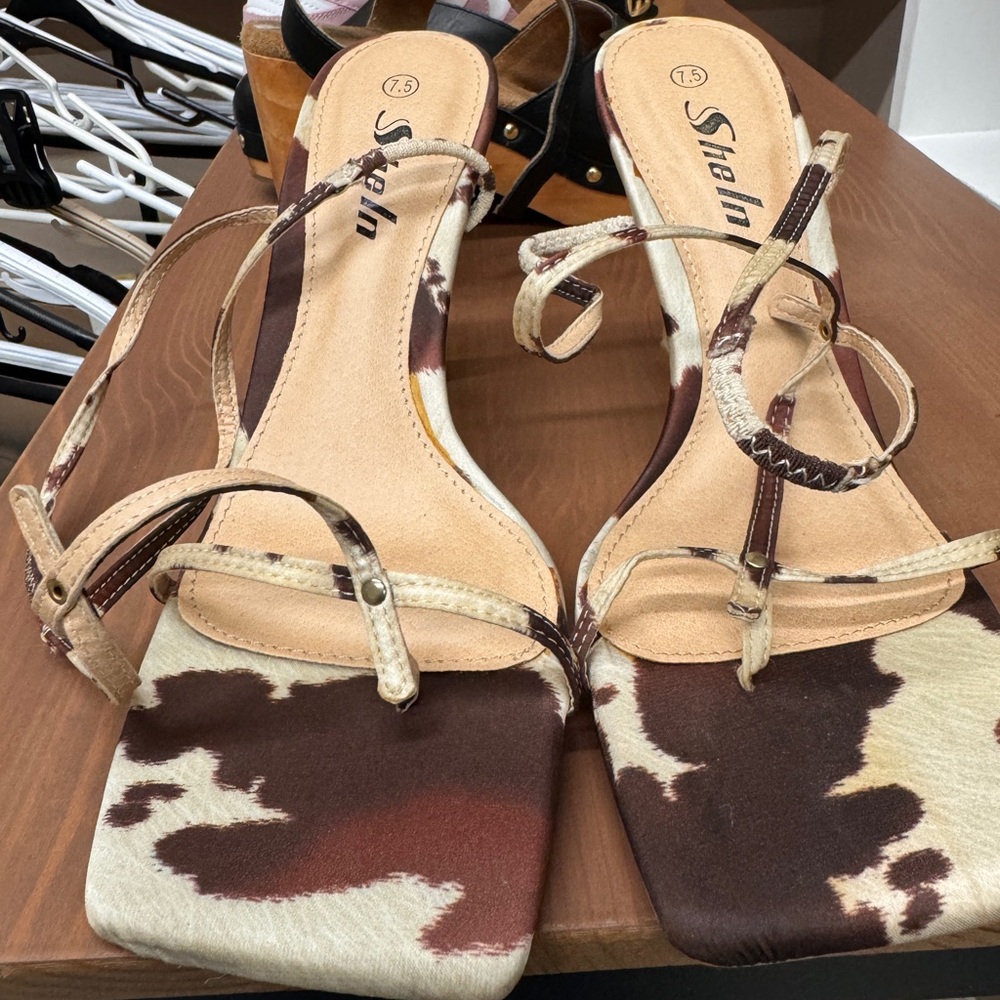 Heeled sandals